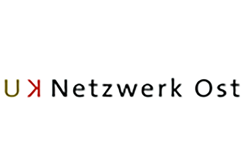 Das Bild zeigt das Signet des Vereins UK Netzwerk Ost.